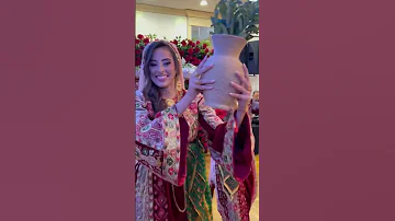 تفضلو تفضلو على الحنا 