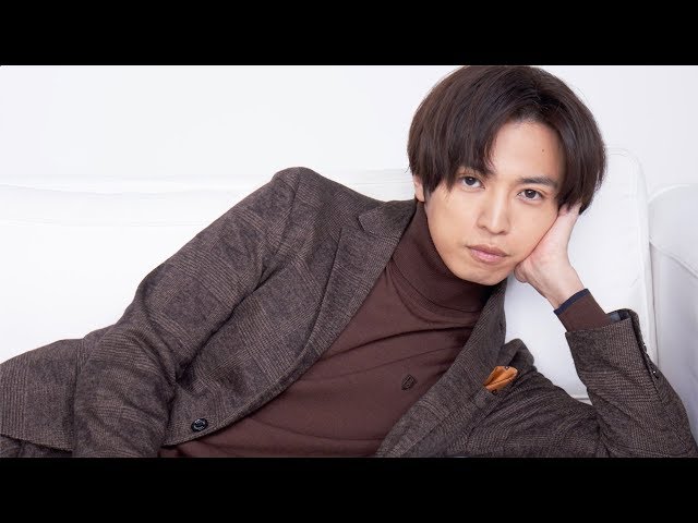 桐山漣がしなやかに着こなす！ ブラックレーベル・クレストブリッジ 新