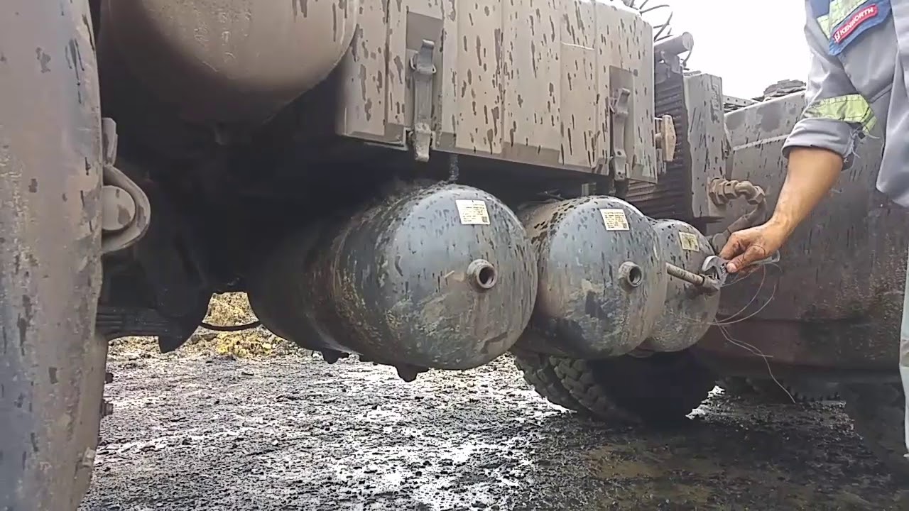 Improvement drain air tank of unit iveco YouTube