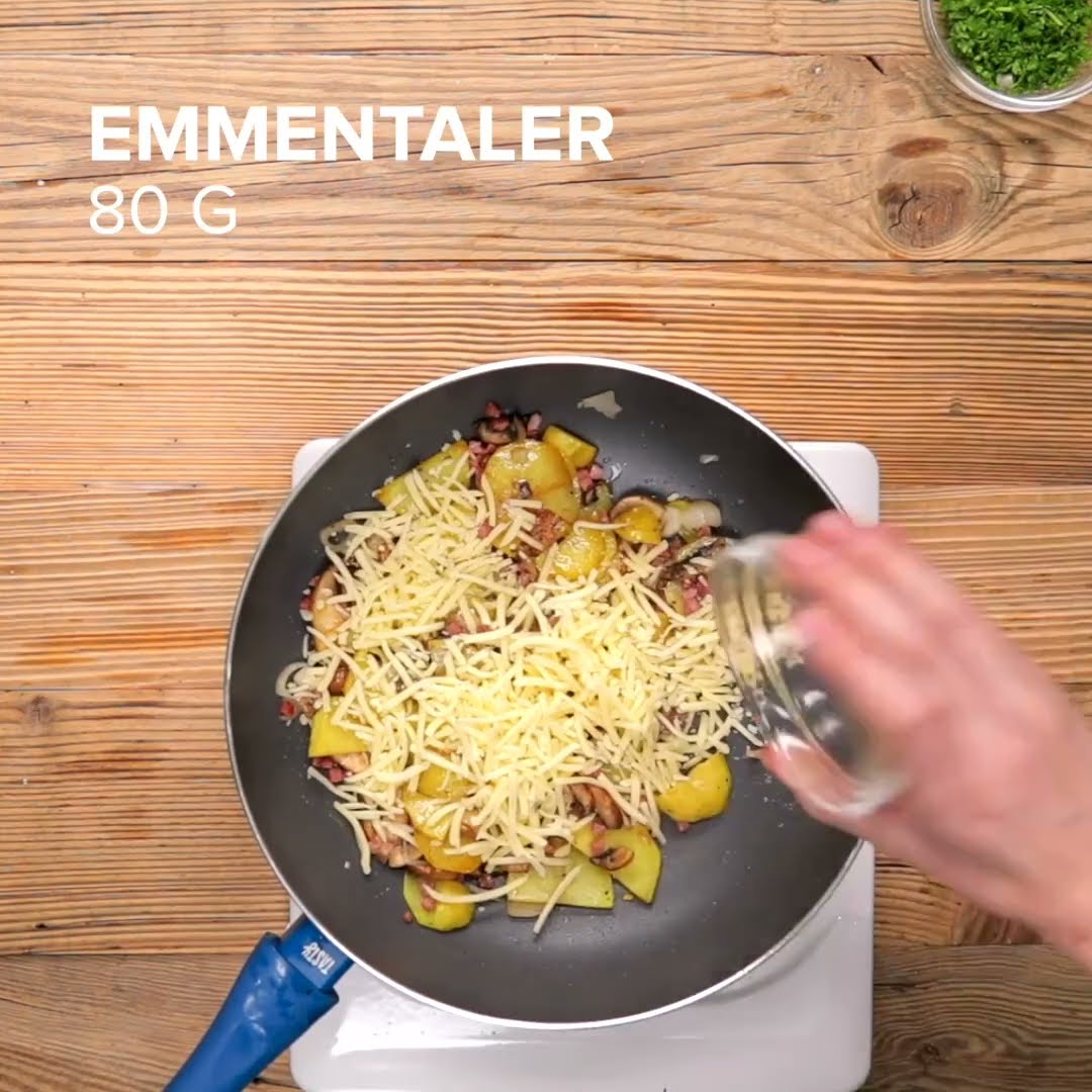 Bratkartoffeln mal anders! Käse, Pilze &amp; Speck | Einfach Tasty #SHORTS ...