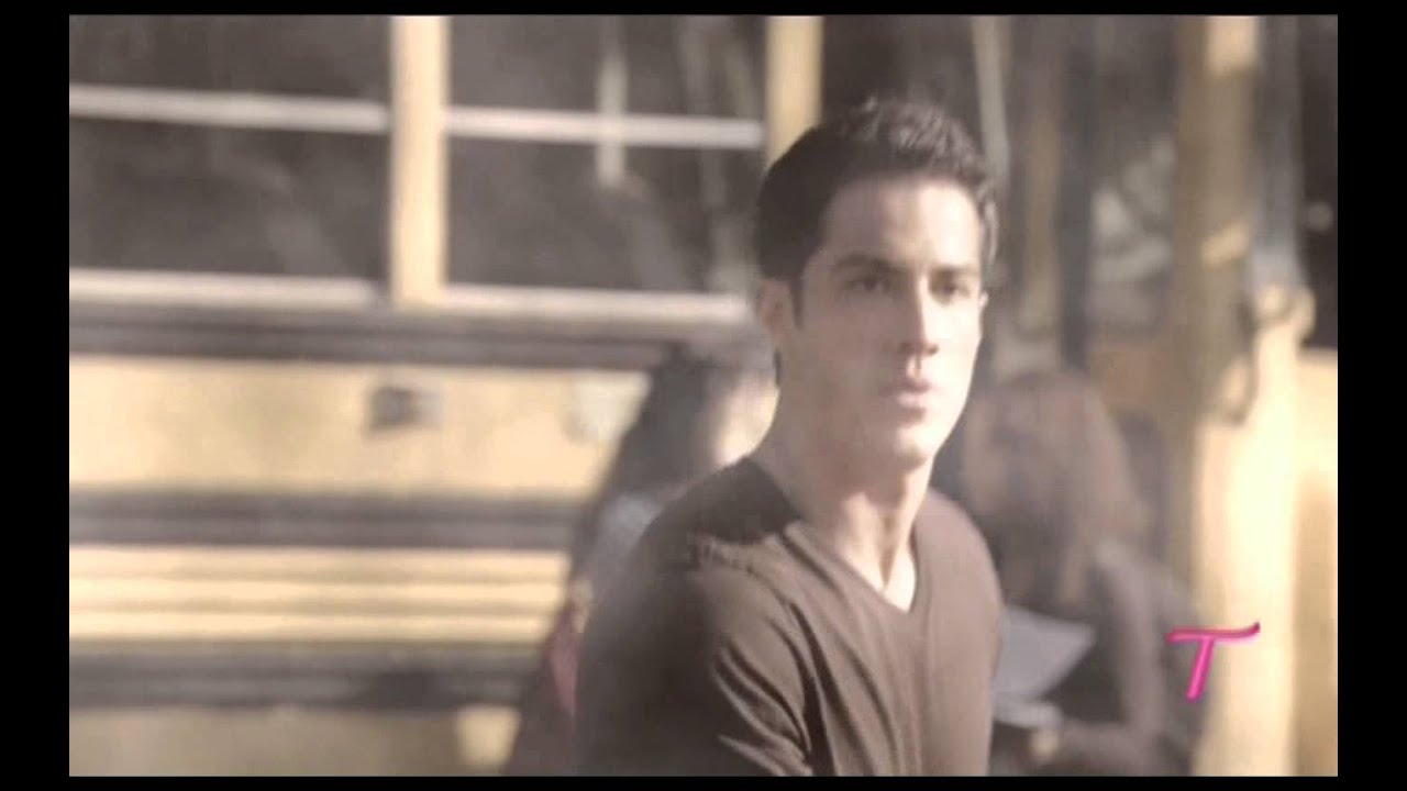 Bella Swan and Tyler Lockwood ||  Top of the World