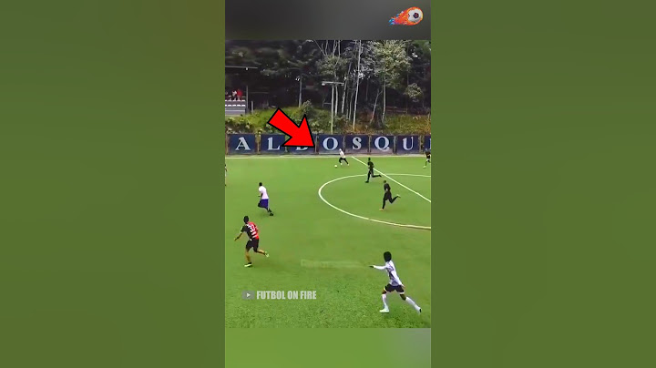 La diferencia entre un futbolista profesional y amateur #futbol #futbolista #shorts