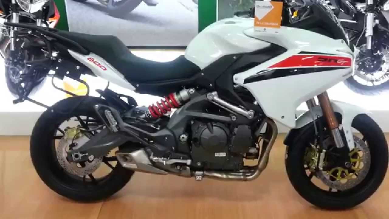 Benelli BN600 GT 2014 Walkaround Colombia - YouTube