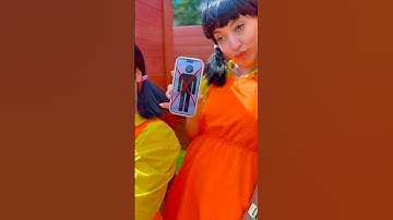 IS IT A GIRL OR A GUY?😵🦑 #twins #pranks #squidgame