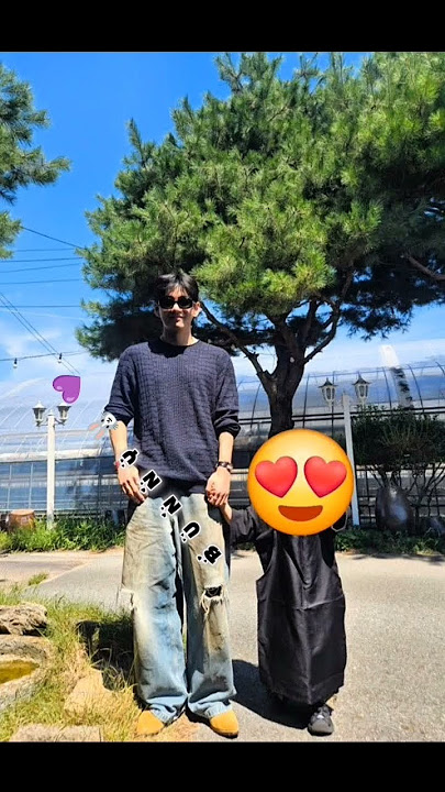 Taehyung is happily spending his holidays with the kids🥺 don't forget he loves kids so much🤧😭