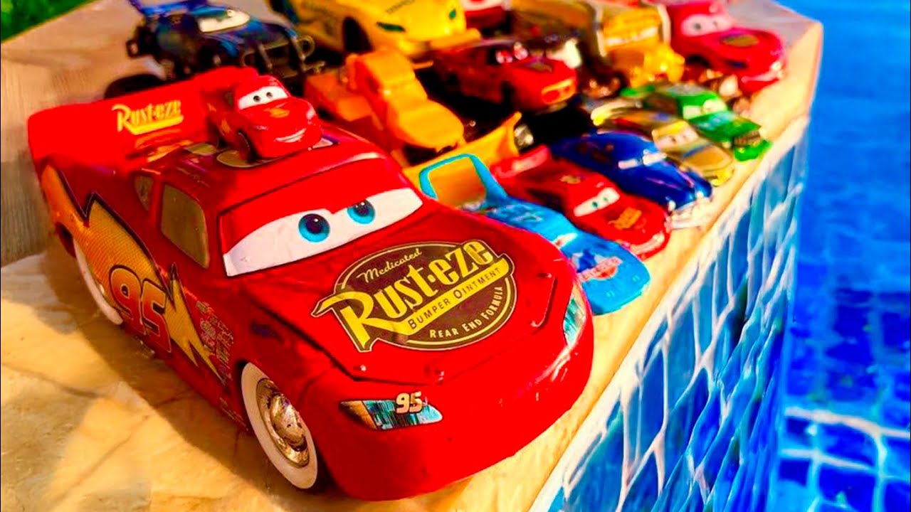 Disney Pixar Cars toys Review | Lightning McQueen, Finn McMissile, Mack, Doc Hudson,Cruz Ramirez