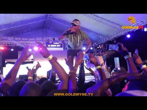 Video: Wizkid Performance At Jimmy Jump Off 2015