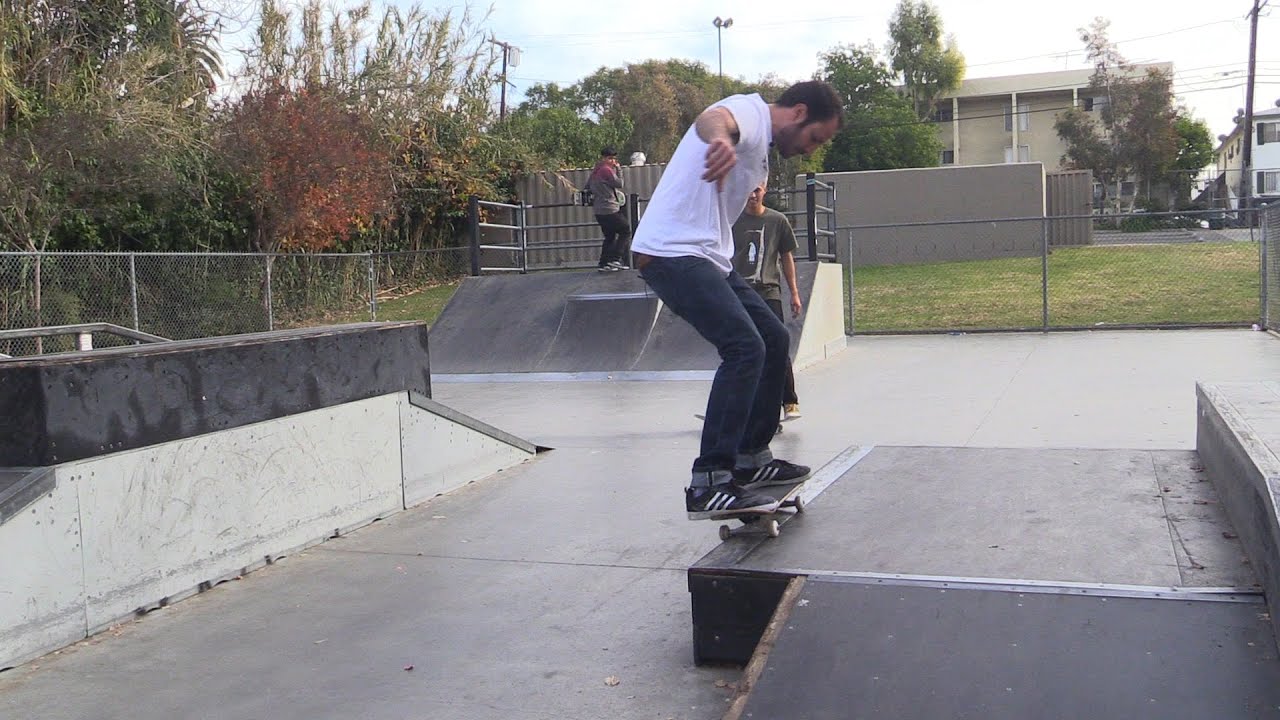LANCE LEARNS 50 50s AT THE SKATEPARK