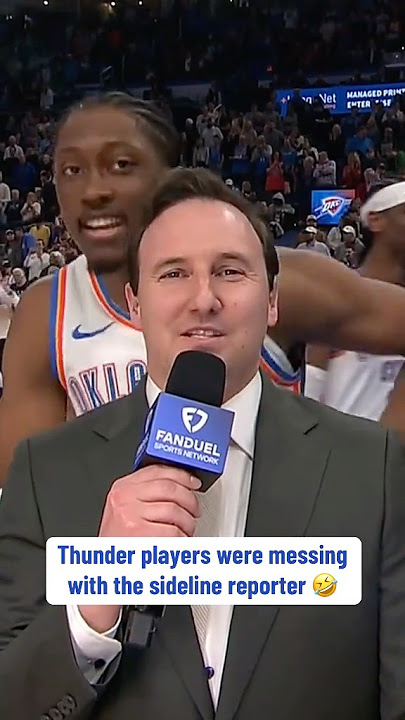 OKC couldn’t help themselves miss an epic photobomb 😂