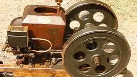 Slow Motion Hit and Miss Engine - Engine Overview