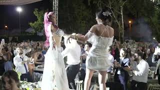 Düğünde Gelin ile Oryantal Dans Show Resimi