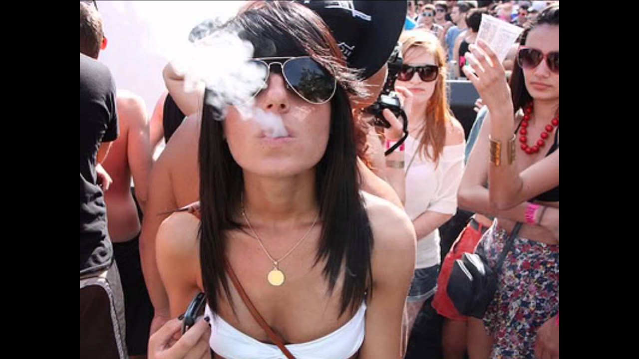 Cute Ganja girls