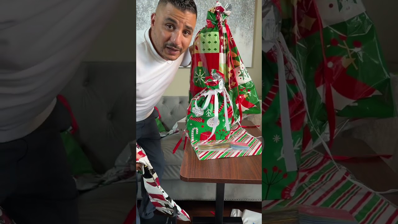 Kringle Express 50-piece Christmas Gift Bags 