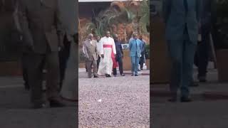 visite de l'abbé Nsole à shekinah Tabernacle après l'incendie