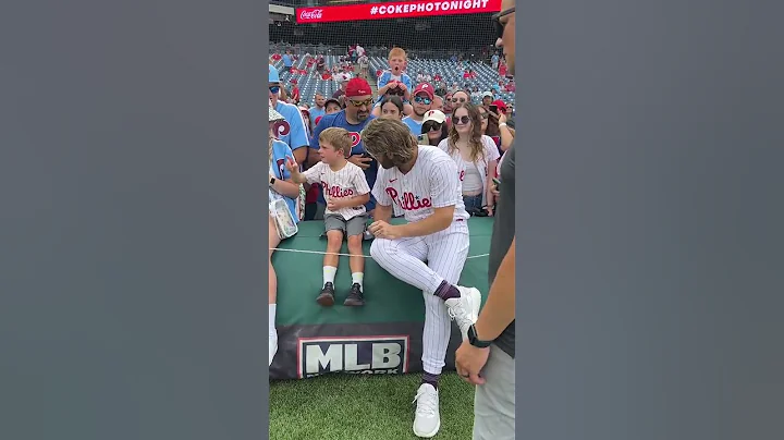 👨 Phillies star Bryce Harper made sure this kid wasn't alone ⚾ | #shorts | NYP Sports