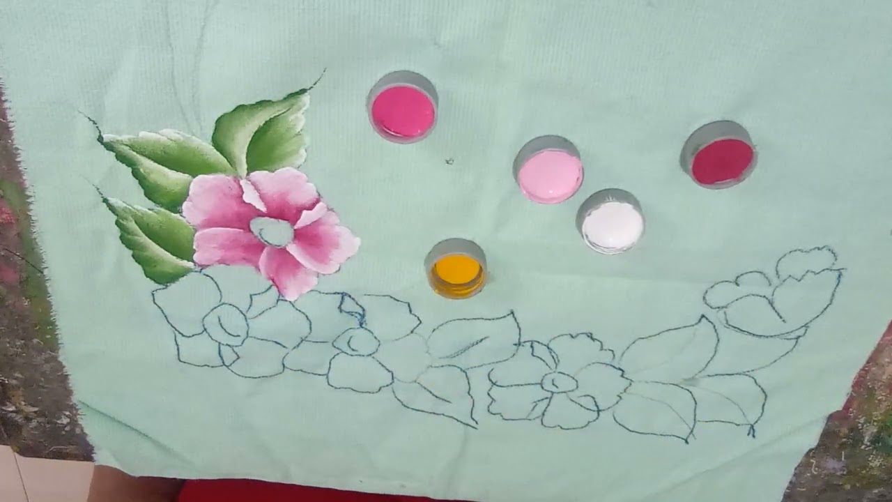 Pintura em tecido, caminho de mesa 😍, aula  passo a passo dessa pintura flores 😻😍🌹