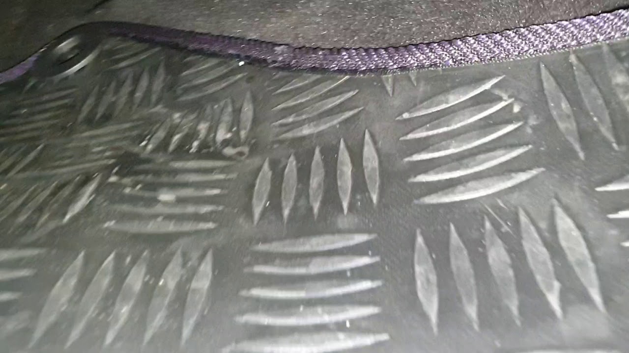 How to change the sat nav DVD in Range Rover Sport 2009