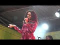 Juliana Kanyomozi-Usiende mbali live performance