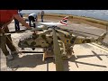 Elicottero RC gigante Mil Mi-24 vola sulla pista della Base Militare di Amendola durante l'openday