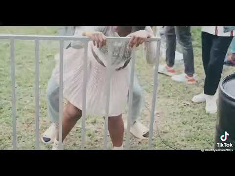 Kenyan girls twerking wild at an event