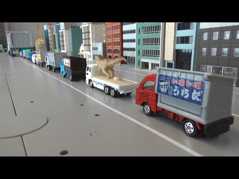 10대 트럭 자동차, 덤프트럭에 싣기 10 truck cars loaded into <strong>dump</strong> trucks