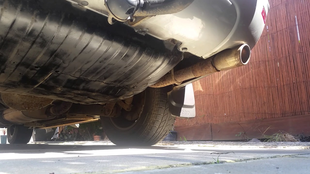 2001 jeep grand cherokee wj 4.7 v8 exhaust sound - YouTube