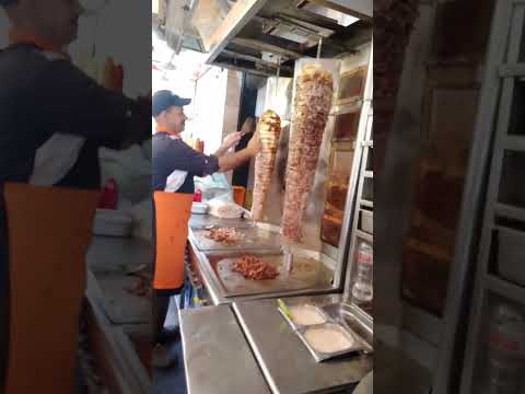 احلى شاورمه من مطعم اخر ساعه