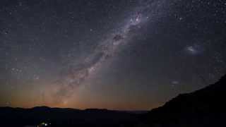 Jewels of the night sky: timelapse video, Chile  Nikon D810A