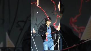 이무진이 좋아하는 무대장치는??!! 🎆🎉💭🫧위험한건 앙돼요☝️#이무진 #leemujin ##영수증콘서트 #세종중앙공원