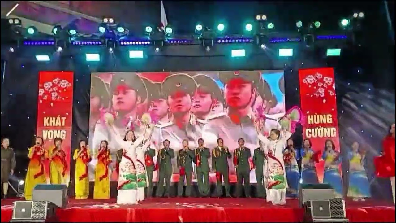 Đất nước trọn niềm vui. / ST: Hoàng Hà / CLB Nghệ thuật Vinhomes OCP1.