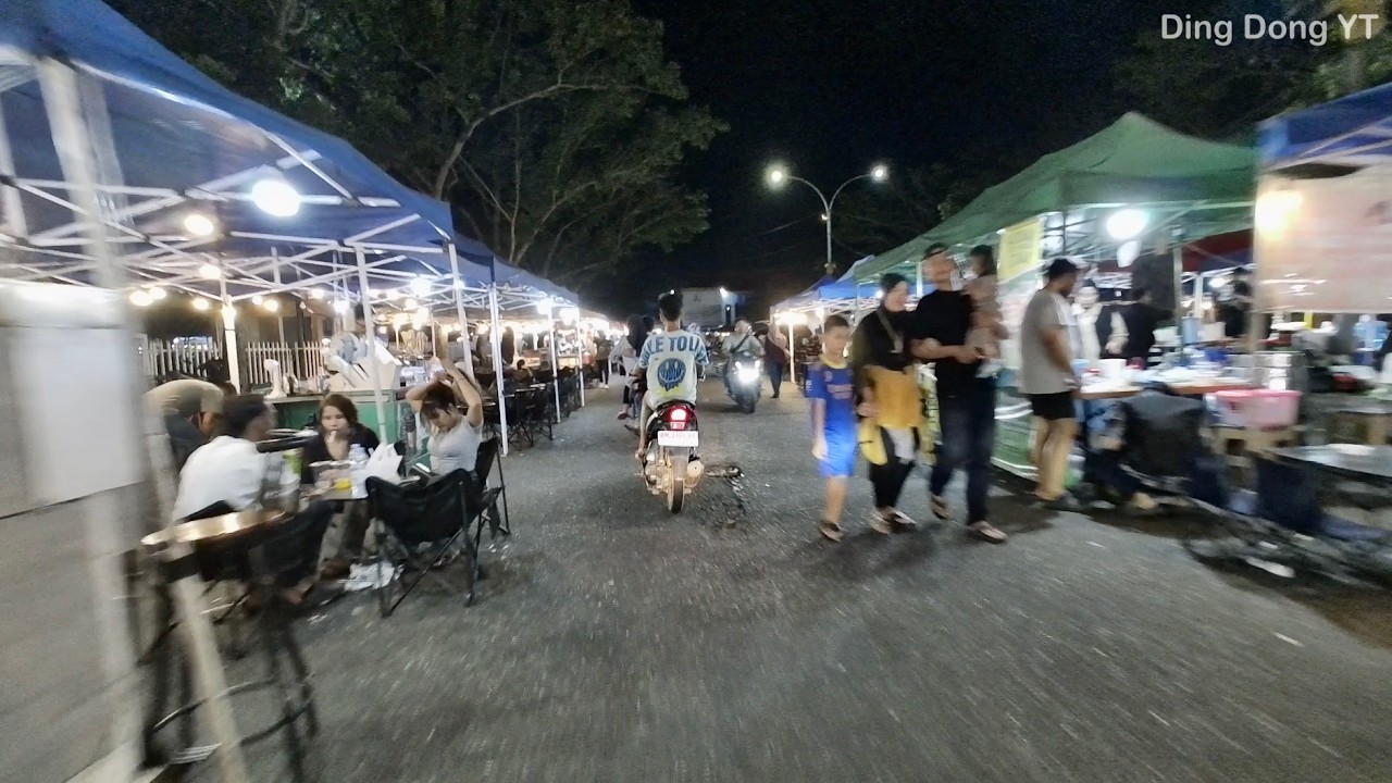 Jalan-jalan Malam | Di Sepanjang “Night Street Food” Pustaka Wilayah Pekanbaru