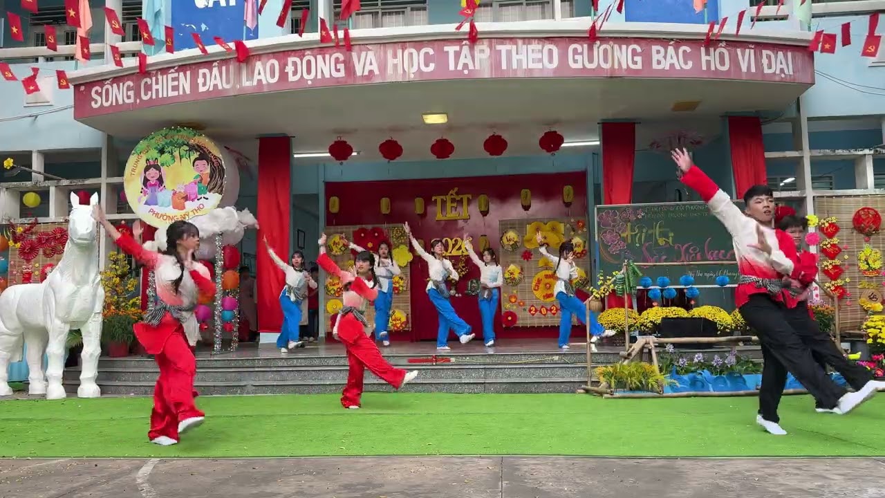 Hò vươn mình phiên bản Tết Bính Ngọ 2026 hội thi Sắc xuân học đường trường THCS Trịnh Hoài Đức