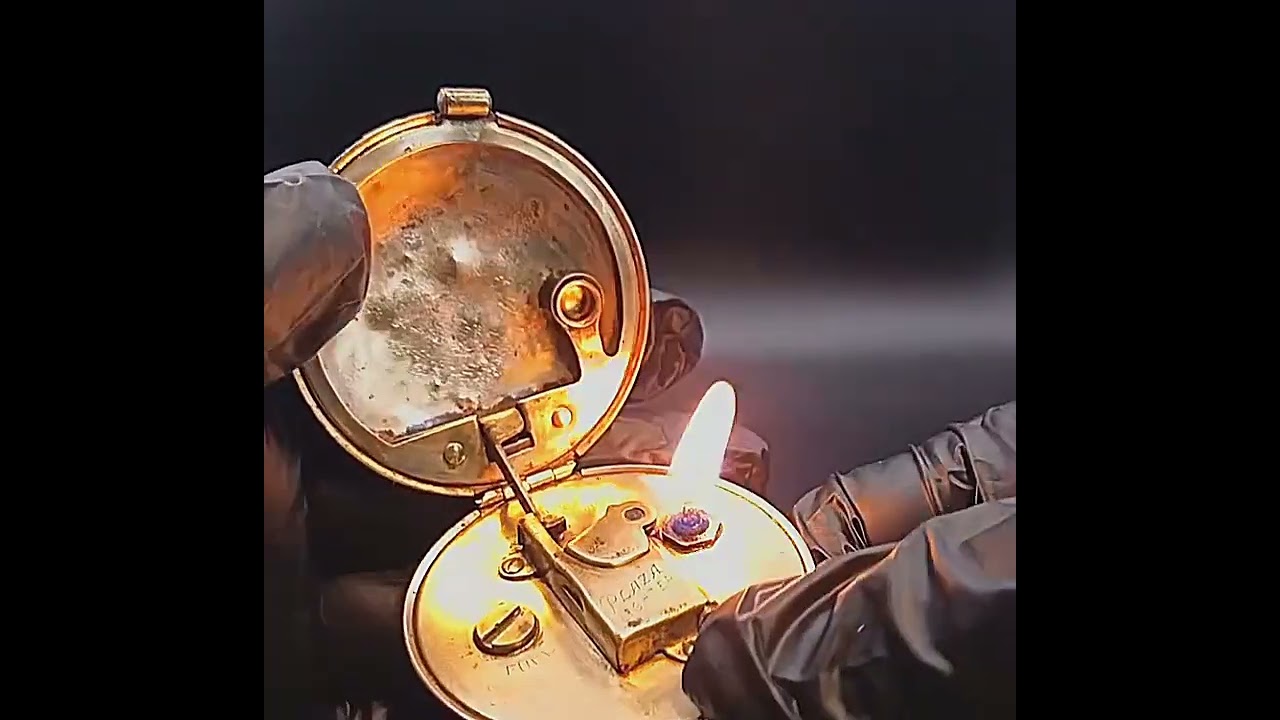 Original 1939 Plaza Compact Petrol Lighter