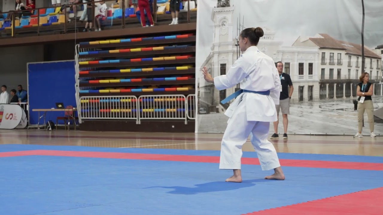 Watch the Cadet Kata Female at the 31st Mediterranean Karate Championships 2025 in Guadalajara, Spain.

🥋 Bazyuk Victoria (Portugal, POR) performed Ohan Dai with control and rhythm, securing the victory.
🥋 Teixeira Gregorio Nerea (Spain, ESP) showcased Papuren with elegance and strength.

⚔️ A captivating kata battle between Portugal and Spain, highlighting technical skill and determination.

📍 Event: 31st Mediterranean Championships 2025 – Guadalajara, Spain
⚔️ Category: Cadet Kata Female
🏆 Winner: Bazyuk Victoria (Portugal, POR)

👉 More kata highlights, kumite finals, and exclusive karate coverage on karate.news