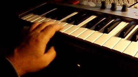 40106 oscillator with MIDI control