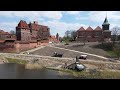 Malbork. Bulwar i kamienice nad Nogatem. Zobacz najnowsze wideo z drona - kwiecień 2021