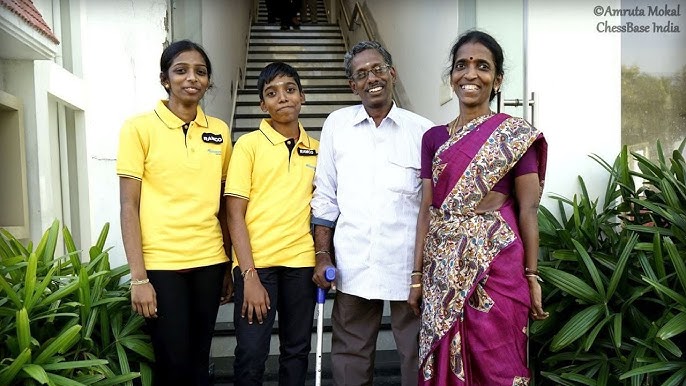 Reactions of Nagalakshmi (mother) and Vaishali (sister) after Pragg became  under-18 World Champion 