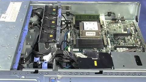 IBM System x 3630 M4 Install the Air Baffle