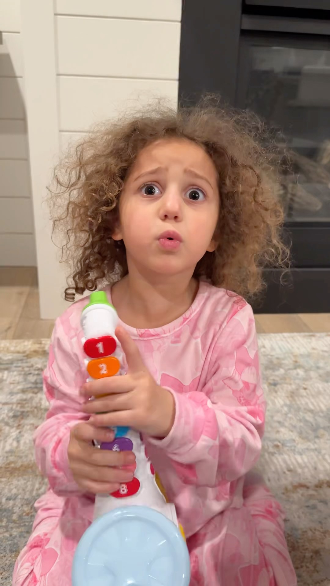 The good sister - helped Rhia to fix her toy