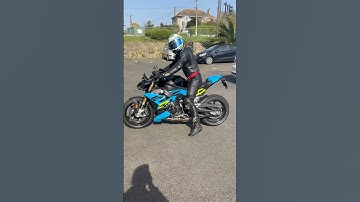 New 2025 bmw s1000r… first in the uk