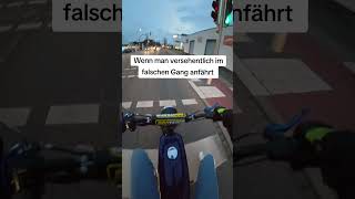 Wenn man ausversehen im falschen Gang anfährt #simson #moped #bikelife #motovlog