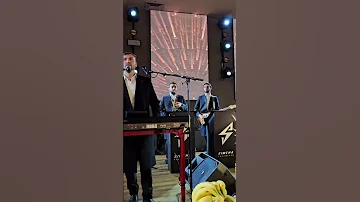 שמחה אברמציק ומנדי וייס איך אני ישנה חנן בן ארי בחתונה מדהים Simcha Abramczik Mendi Waiss 