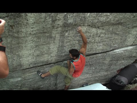Pinovo Boulders -