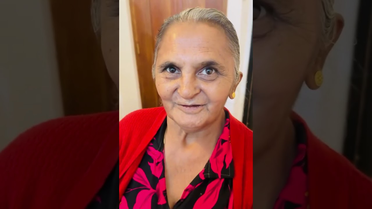 අම්මා දුවගෙන එනවා දවස් 10 න් අපි හන්තානට එද්දි 😍🏴󠁧󠁢󠁥󠁮󠁧󠁿යාලුවෝ දුන්න තෑගි ඔන්න අම්ම ගත්තා අද. 🏹🇱🇰💪❤️🙏