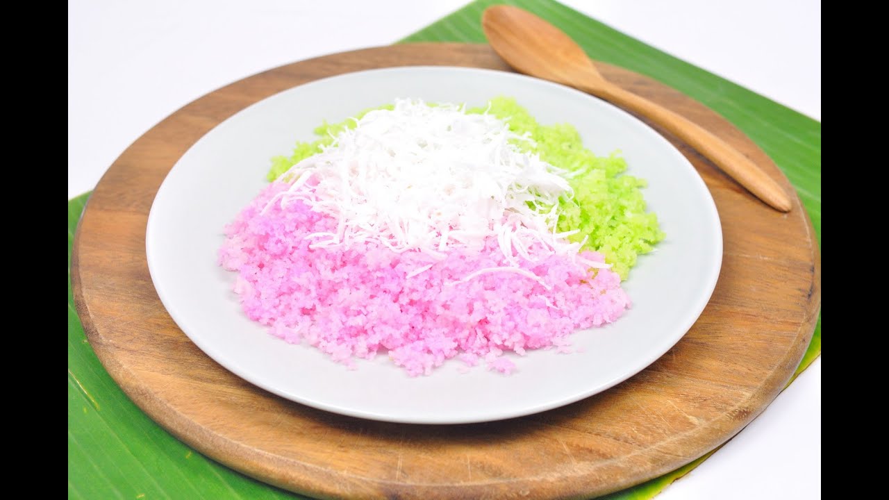 Steamed Rice Flour with shredded Coconut (Thai Dessert) - Kanom Kee Noo ขนมขี้หนู