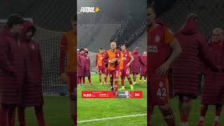 Kupa Mağlubiyeti Sonrası Galatasaraylı Taraftarlar, Icardiyi Tribüne Çağırdı Ve Alkışladı.