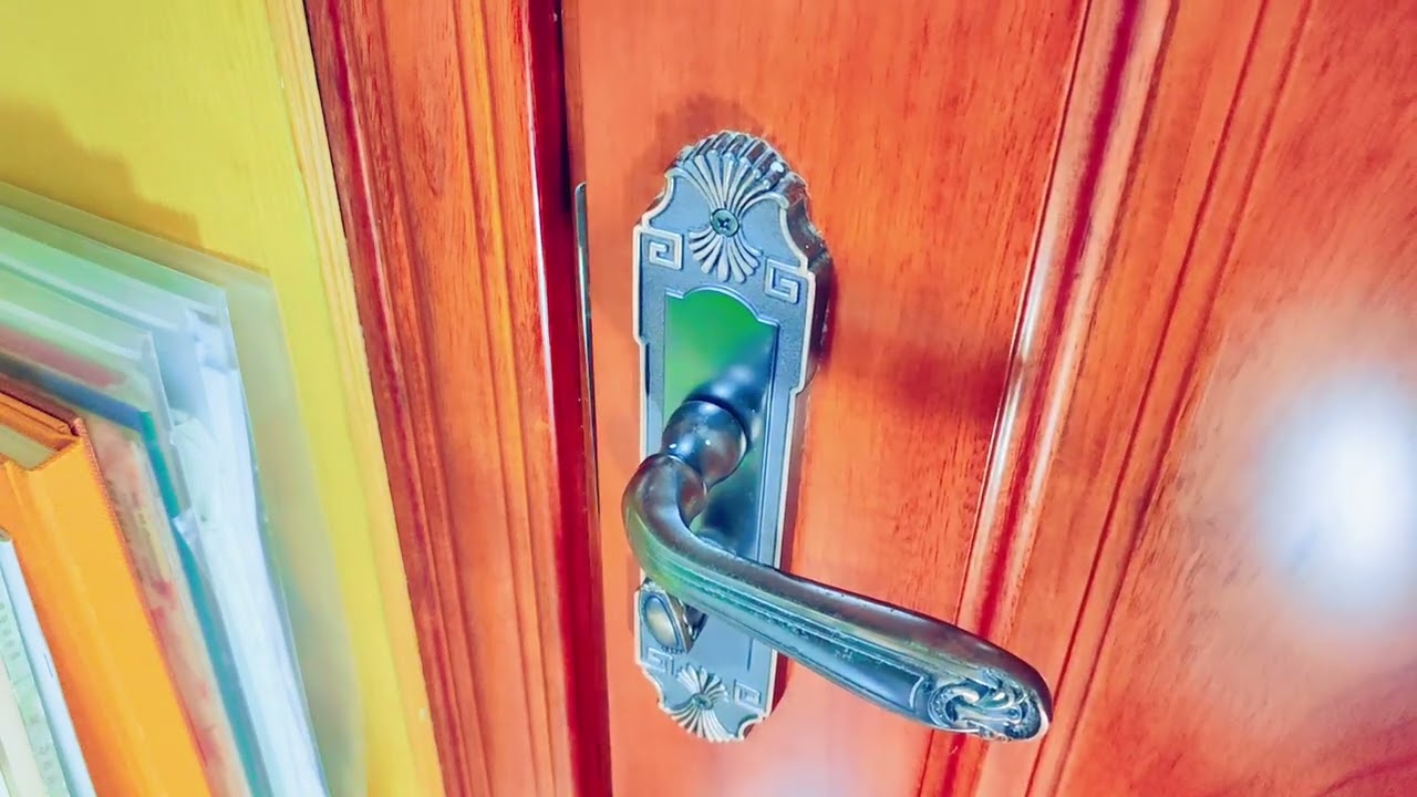 KERUI Portable Hotel Door Lock for Travel Door Locks Devices for Additional Safety