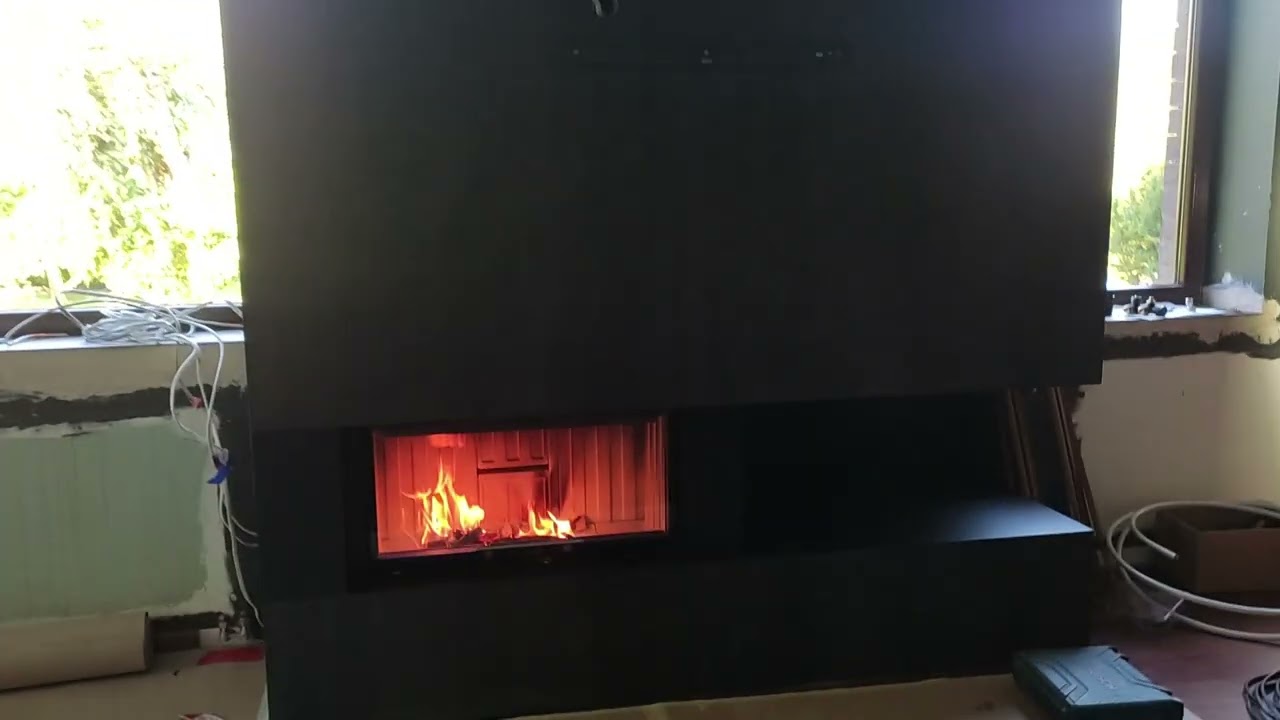 Spartherm Varia ASh + komin stalowy Poujoulat Dualinox