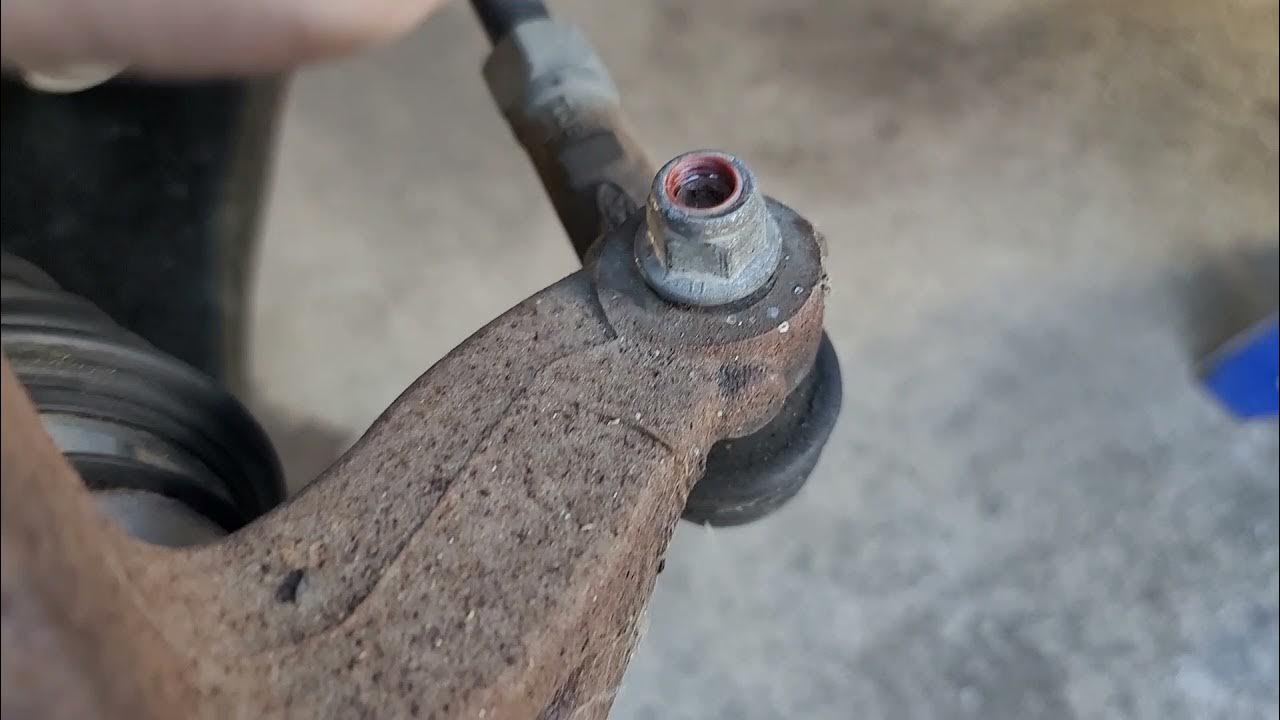 Ford Focus Steering Knuckle/ Hub Assembly replacement using Autos hack