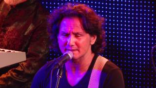 The Singhs - Dont Mind Waiting Live At Redstar Studios
